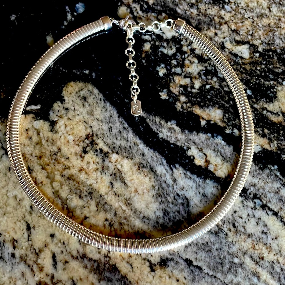 Beautiful Ralph Lauren Silver tone Choker Necklace. NWT